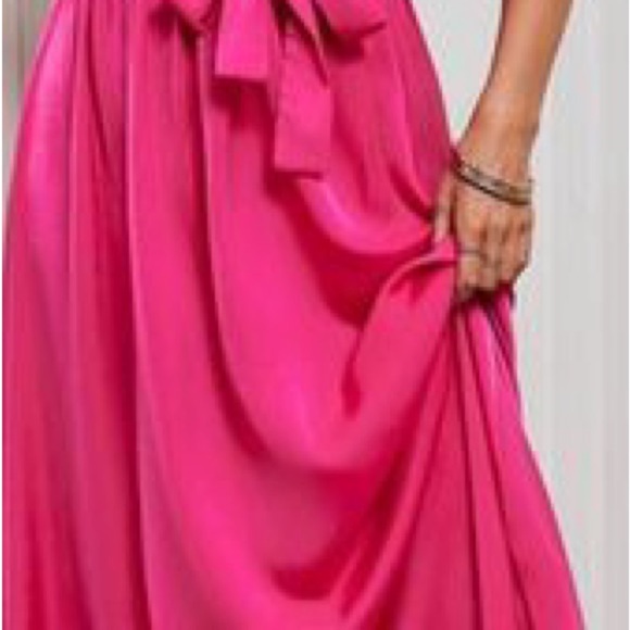 New! Ruffled One Shoulder Tied Elegant Maxi Dress Size Small - Picture 3 of 4